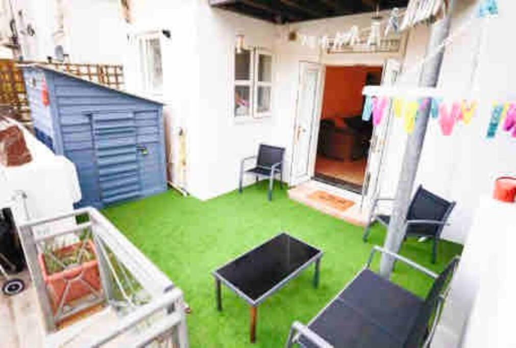 Lovely Two Bedroom Apartment, With Private Garden! Torquay Luaran gambar