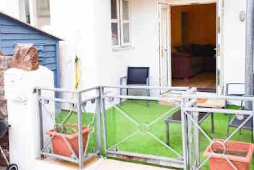 Lovely Two Bedroom Apartment, With Private Garden! Torquay Luaran gambar
